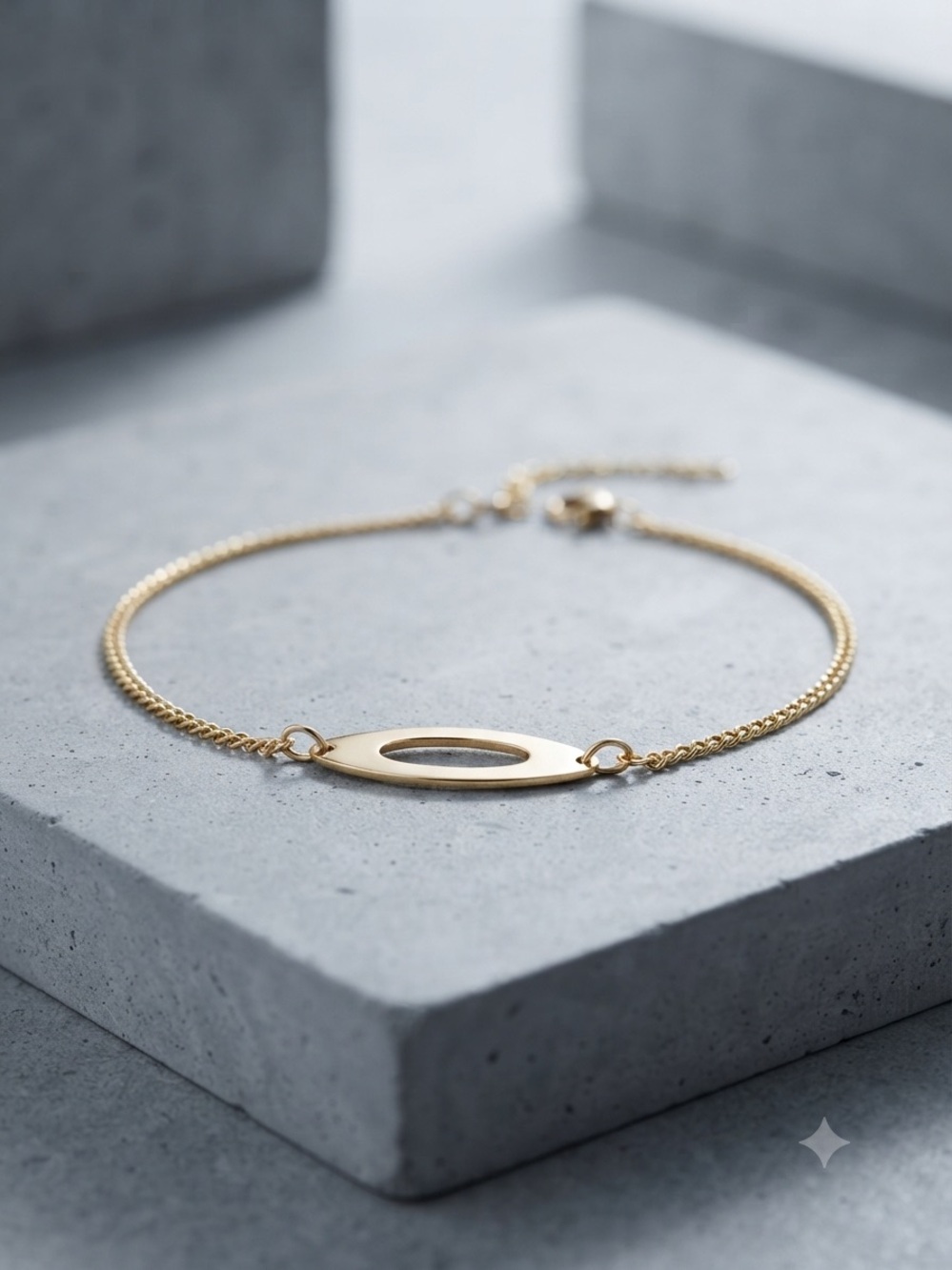 Vintage Delicate Link Bracelet with Center Station